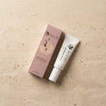MOOD Neverending Youth Retinol-Nachtpflege, 50-ml-Tube mit Faltschachtel auf Travertin